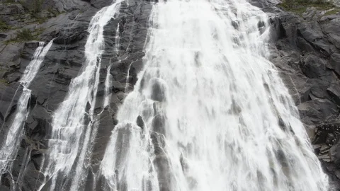 The Langfoss Waterfall Vídeo Stock 88704802