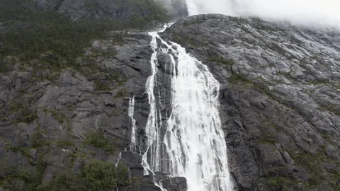 The Langfoss Waterfall Vídeo Stock 88707140