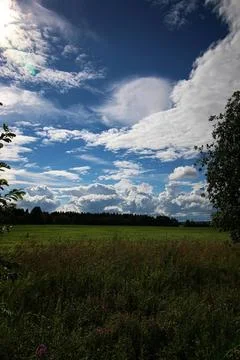 Lanscape meadow sky cloud various objects of the summer season in the best... Foto stock