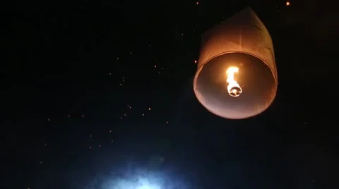 Lantern Floating in the Night Sky. Video stock 49773921