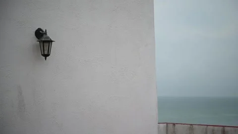 Lantern-style outdoor wall light Vídeo Stock 326436034