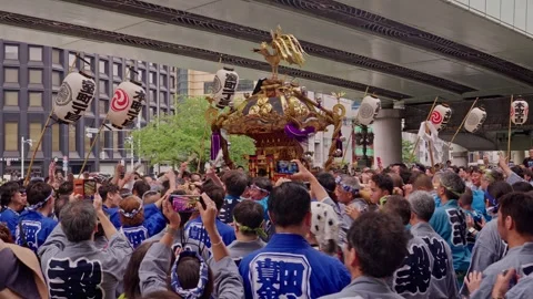Lanterns Flank Both Sides as Blue-Clad Crowd Applauds Shrine 스톡 동영상 342042357