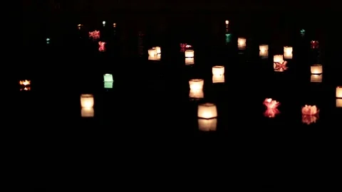 Lanterns floating on the river waters with no people. Stock-Footage 77232110