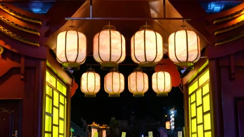 Lanterns hanging under the eaves Видео 343738065