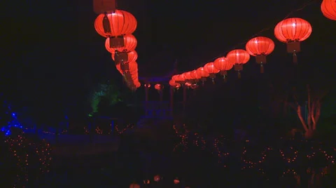 Lanterns sway in the breeze Video stock 36702197