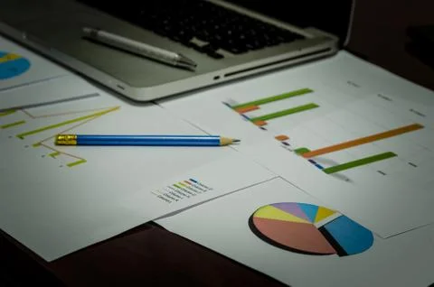 Laptop and chart Foto stock