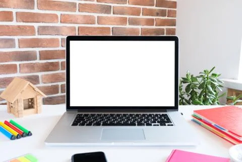 Laptop with blank screen on the table. Foto stock
