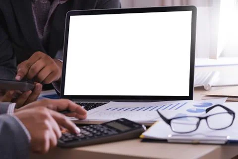 Laptop with blank screen on table. Workspace background new project on laptop Foto stock