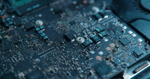 Laptop computer reparation opening and closing close up 4K 库存影片 127404458