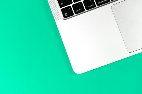 Laptop flat lay bright background. Office workspace table, minimal design con Stock Photos