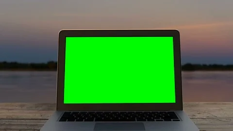 Laptop green screen with sunset. 库存影片 95346009