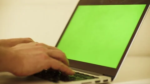 Laptop Notebook 2 hands keyboard typing with green screen 9 right side shot  Vídeo Stock 303592393