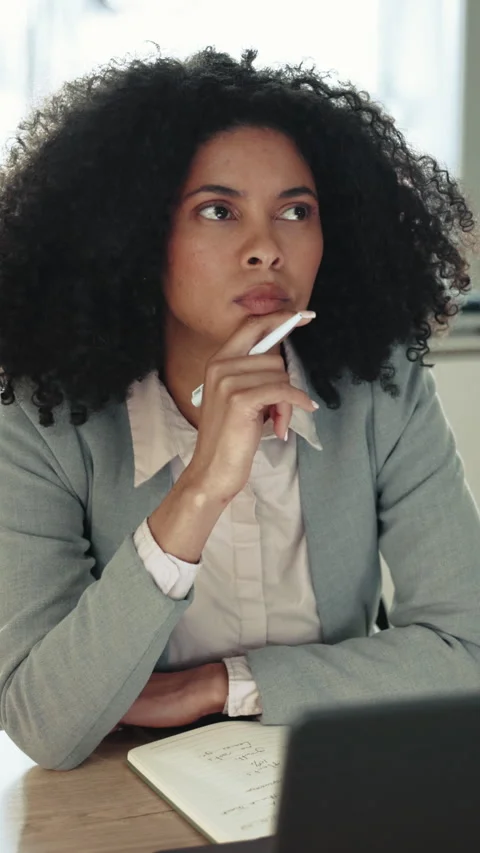 Laptop, problem solving and business woman in office, reading report or think of Stock Footage 332888094