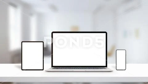 Laptop, tablet and phone mockup on work desk PSDテンプレート