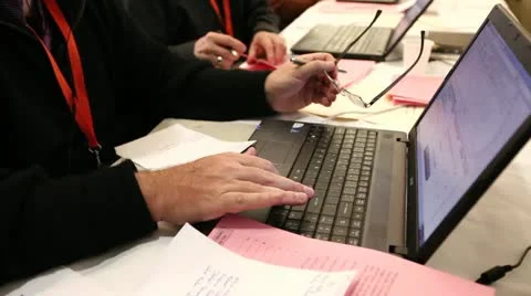 On the laptop typing 動画素材 22025047