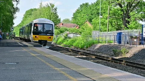 Lapworth trains 17-ic Stock Footage 246598471