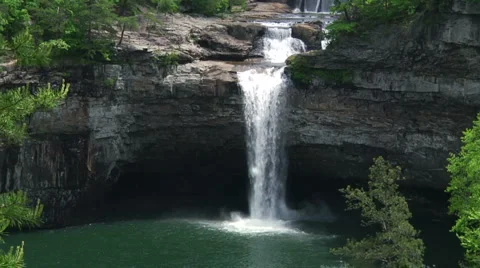 Large and powerfull waterfall Stock-Footage 4681795