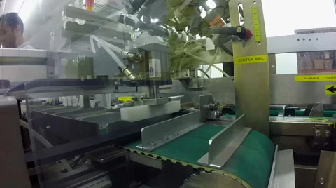 Large automated card making machine assembly line Stockbeeldmateriaal 40135667