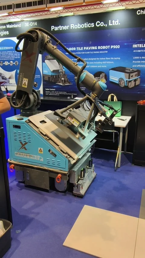 Large blue industrial robot with mechanical arm Stock-Footage 338319575