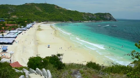 A large body of water 스톡 동영상 156844685