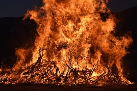 Large Bonfire Blaze – Solstice Texture Stock Photos