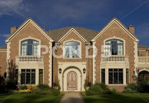 Large Brick Luxury Home Stock Photos
