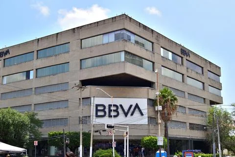 A large building with a BBVA sign on the front, Bank in Guadalajara Stock-Fotos