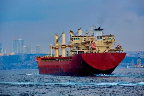 Large cargo ship in in Bosphorus Strait, Istanbul, Turkey Stockfoto's