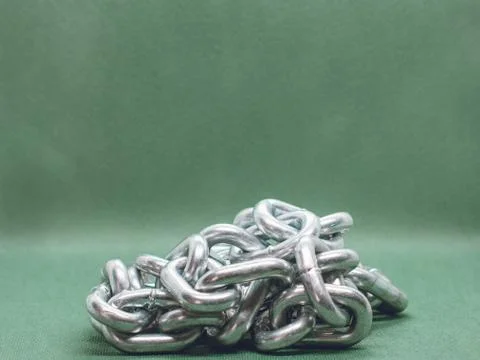 Large chain in a pile Foto stock