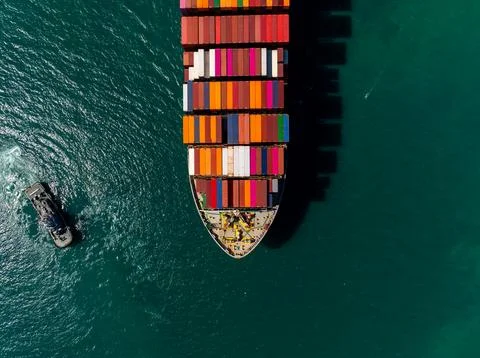 Large Commercial Container Ship Navigating Sea Near Laem Chabang Port High .. 库存照片