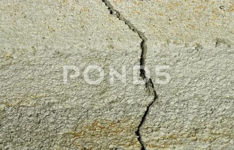 Large Concrete Foundation Crack Stock Photos