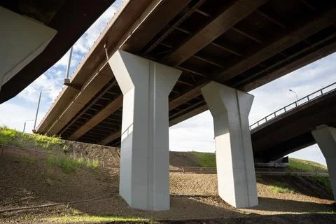 Large concrete support columns for a bridge or elevated roadway 스톡 사진