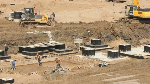 Large construction of large complex of buildings Видео 80069448