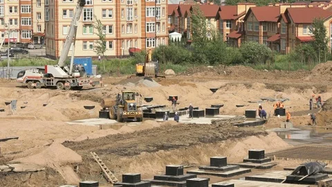 Large construction of large complex of buildings Vídeo Stock 80069632