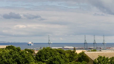 Large Container Ship Docks In Harbor 스톡 동영상 99476302