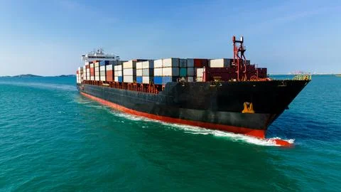 Large Container Ship Navigating Calm Blue Waters In Gulf Of Thailand Wide Sho 库存照片