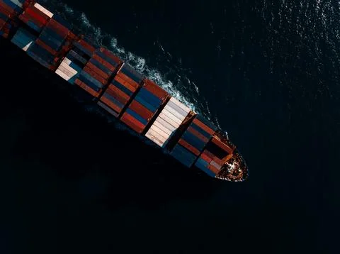 Large Container Ship Transporting Ocean Freight In Deep Sea Off Chon Buri T.. 写真素材