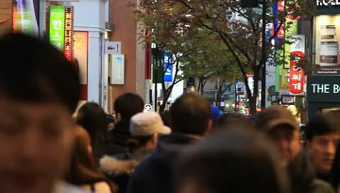 Large crowd on downtown street Video stock 8984716