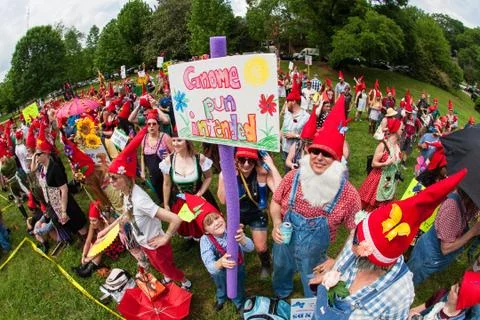 Large Crowd Dressed Like Gnomes Gathers At Atlanta Park Stock Photos