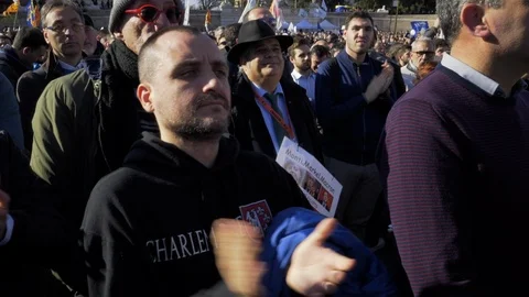 A large crowd listens to Salvini's speech Stock Footage 99752202