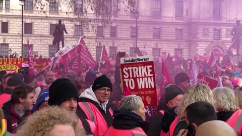 Large crowd of Postmen protesting at Parliament square over Royal Mails future Stock-Footage 225910554