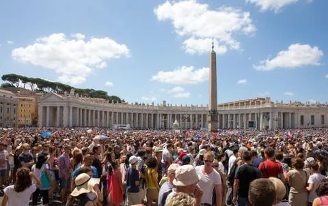 Large Crowd in Saint Peters Square at the Vatican Stock Photos