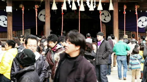 Large Crowd At Temple Video stock 655376