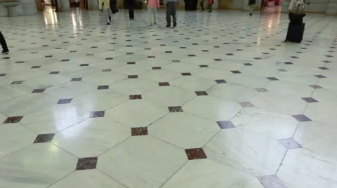 Large crowd walking on a patterned floor at Union Station in Washington DC Stock Footage 63319747