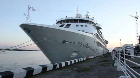 Large Cruize Ship on the docks Stock Footage 51722308