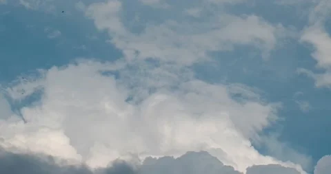 Large cumulus white clouds Video stock 156980311