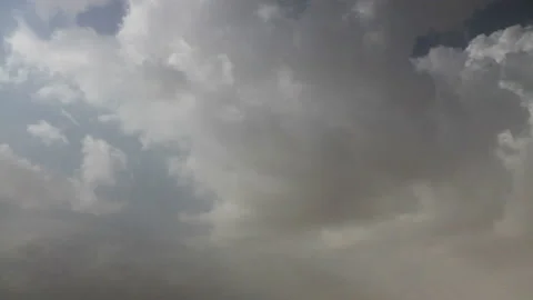 Large dark clouds moving over the sky 動画素材 98086333