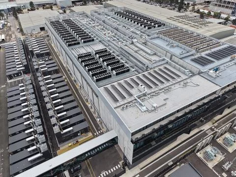 Large data center building infrastructure and cloud computing Fotos Stock