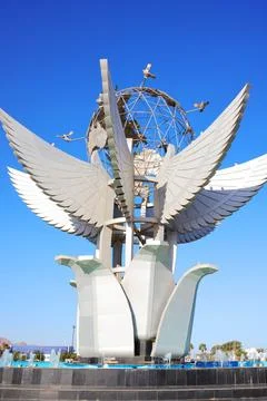 Large decorative monument with winged architectural elements Foto stock