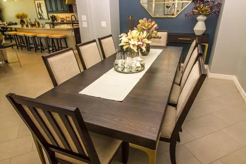 Large Dining Room Table With Eight Chairs Foto stock